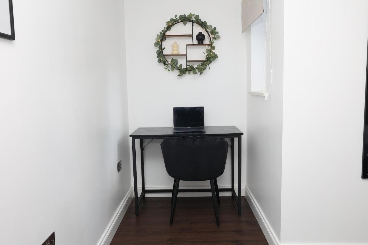 Watford Luxury 1 Bed Flat - Free Parking Apartment Ngoại thất bức ảnh